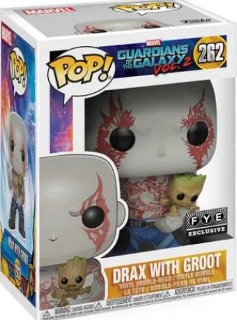 Drax tenant Groot dans ses bras