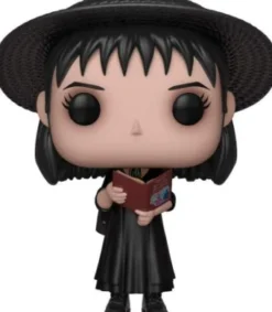 Lydia Deetz avec Livre