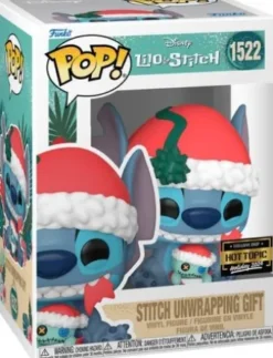 Stitch déballe son cadeau